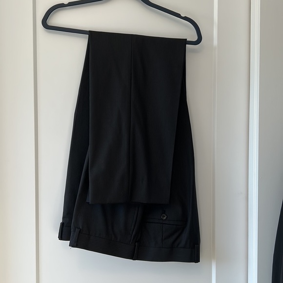 Pronto Uomo Couture Black Pinstripe Suit - Picture 4 of 9